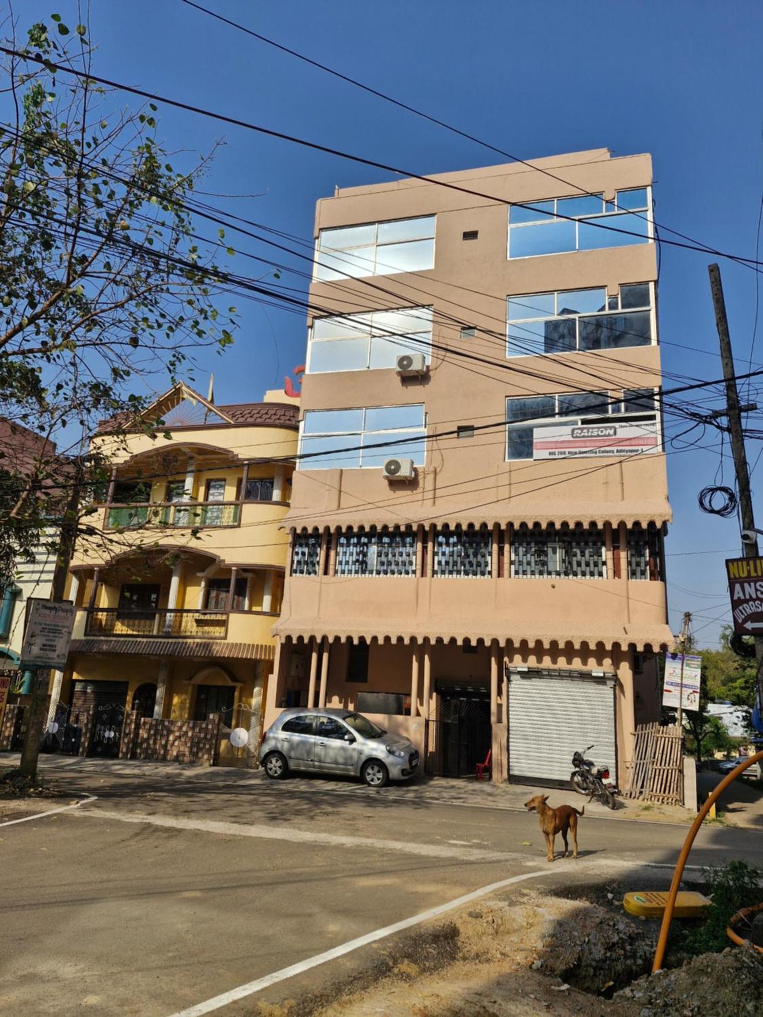 Raison Hotel Jamshedpur Esterno foto