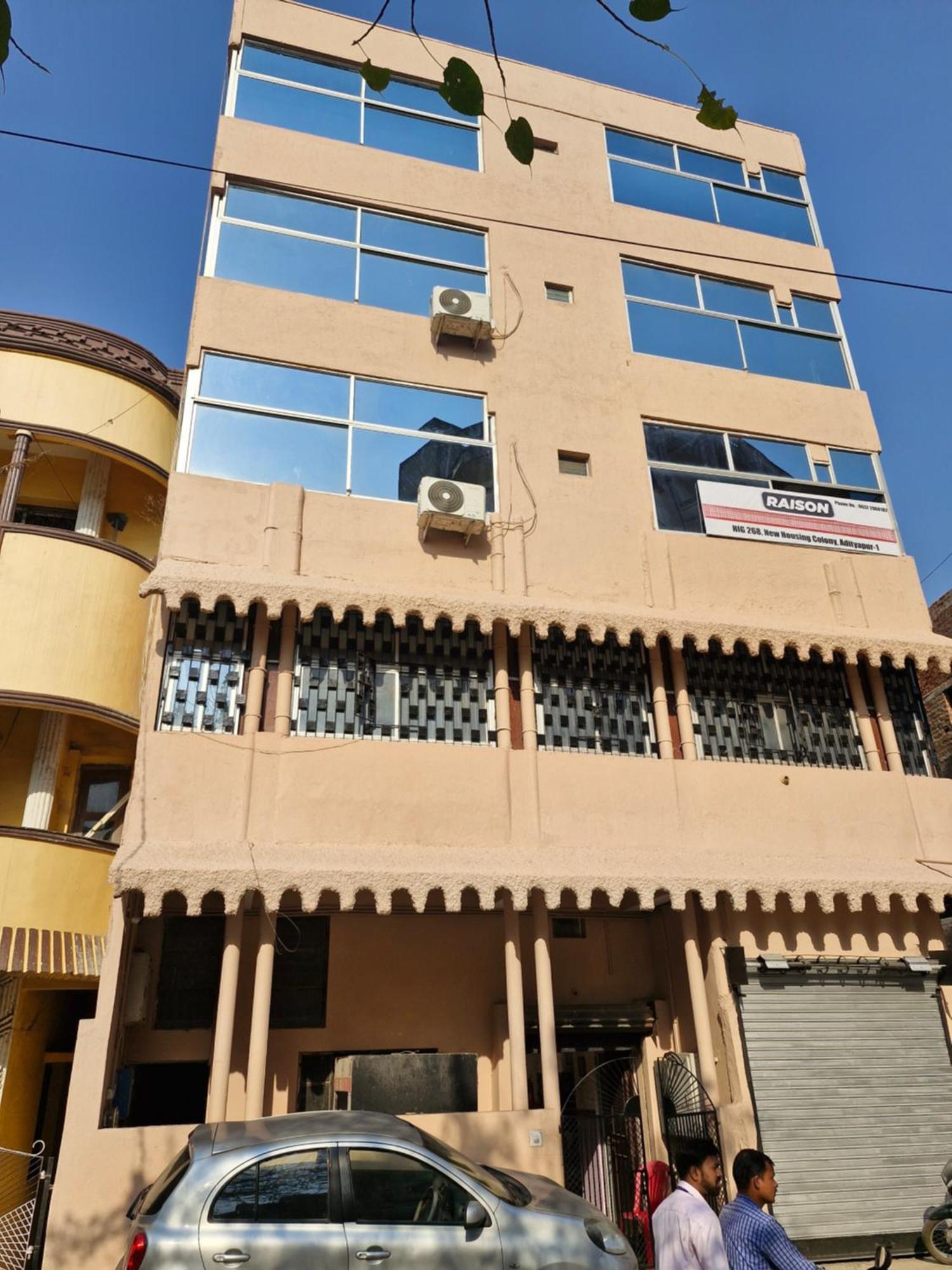 Raison Hotel Jamshedpur Esterno foto